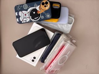 iPhone 11 128GB Blanco con Fundas