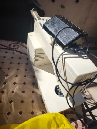 Máquina de coser Singer Samba 1 averiada