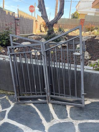 Cancelas de jardín metálicas