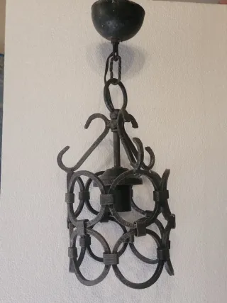 Lampada a sospensione in ferro battuto ad Anelli