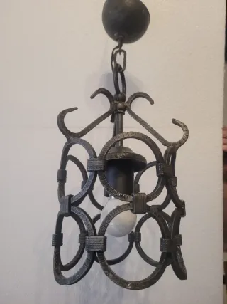 Lampada a sospensione in ferro battuto ad Anelli