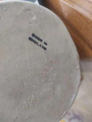 Antiguo calentador de pies de cerámica