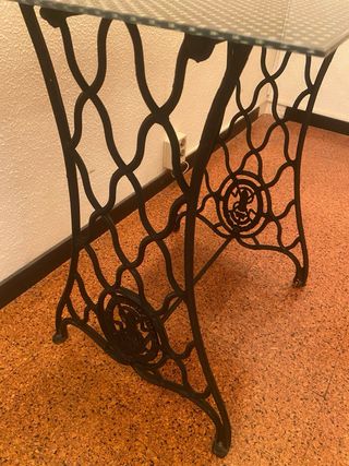 Mesita Máquina Coser Antigua