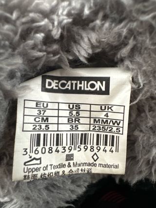 Botas de montaña Quechua negras y rojas