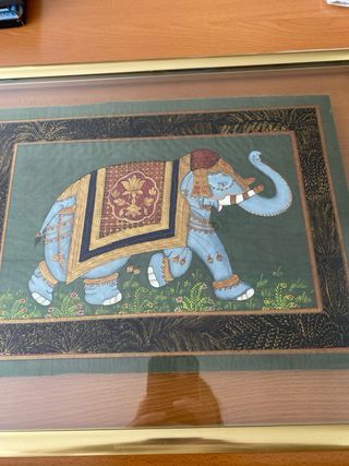 Set 2 Cuadros Marcos Dorados Elefante y Palacio