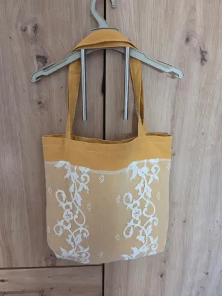 Bolso Tote Artesanal Blanco y Amarillo