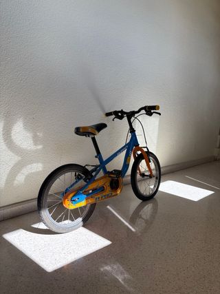 Bicicleta infantil B-PRO 16 azul y naranja