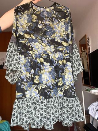 Vestido floral azul y verde