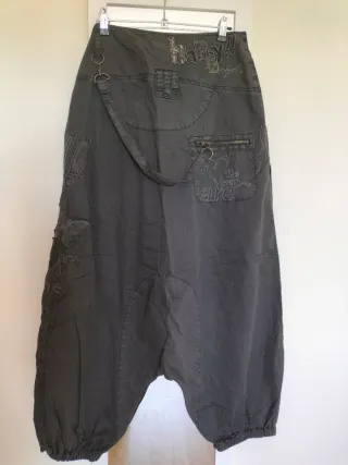 Pantalón bombacho negro-gris