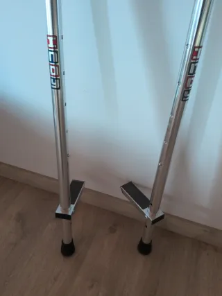 Zancos de aluminio regulables