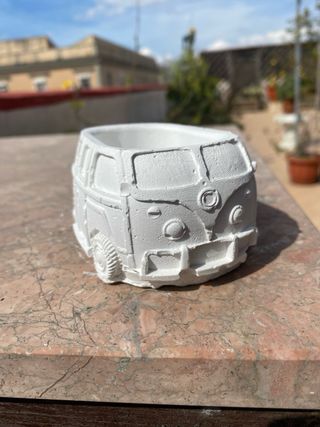 Vasetto in gesso stile furgone