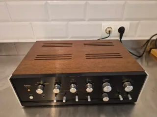Amplificatore stereo Sansui AU-666 nero