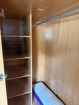 Armario esquinero madera