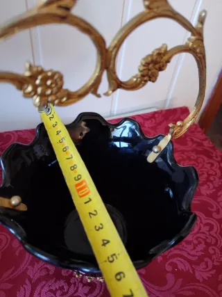 Centro de mesa vintage negro y dorado