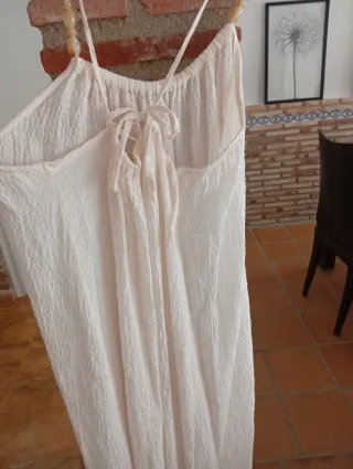 Vestido largo blanco con cuentas
