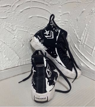Converse Negras y Blancas