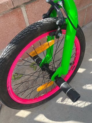 Bicicleta BMX para niños casi nueva