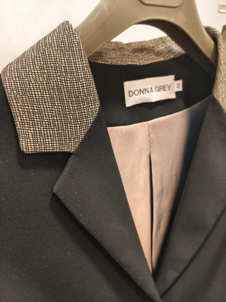 Conjunto americana y pantalón DONNA GREY