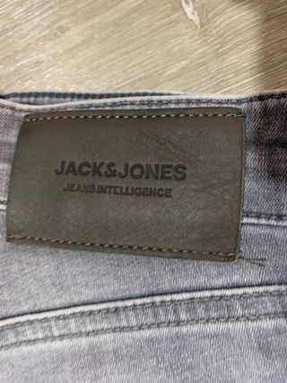 Vaqueros hombre Jacks & Jones grises