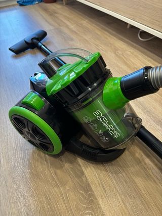 Aspiradora Ariete 2747 sin bolsa