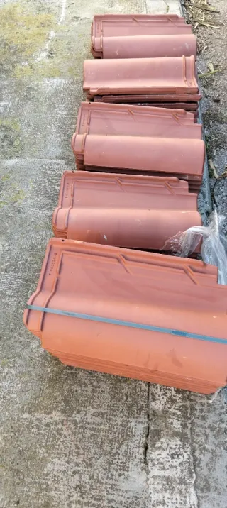 37Tejas de cerámica para tejado