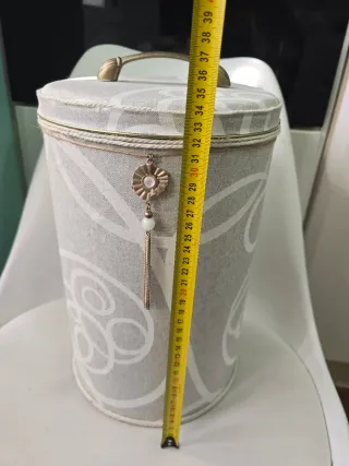 Caja restaurada hecha a mano de metal