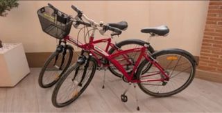 Bicicletas de paseo rojas