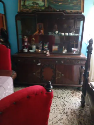 Muebles antiguos madera y tela