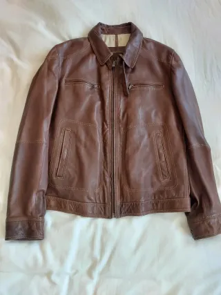 Cazadora de piel marrón