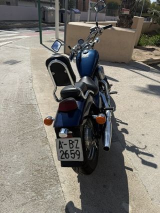 Honda VT600C Shadow Cruiser Moto