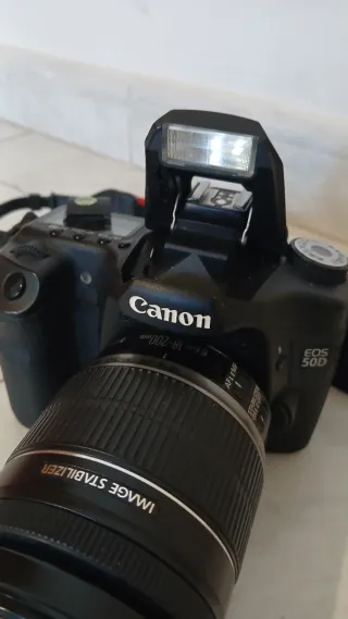 Canon EOS 50D + Objetivo EF-S 18-200