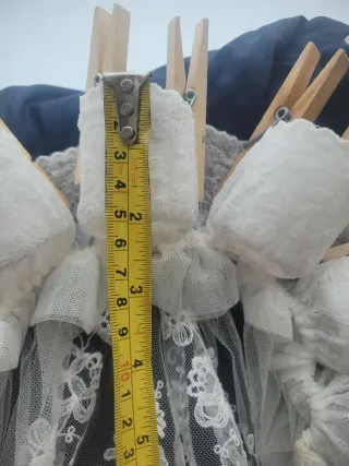 Mantilla y delantal de encaje negro