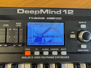Behringer DeepMind 12 Sintetizador