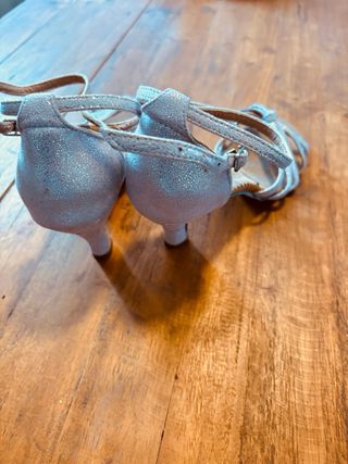 Zapatos de Baile Beige y Plateados