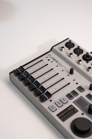 Behringer Flow 8 Mezclador