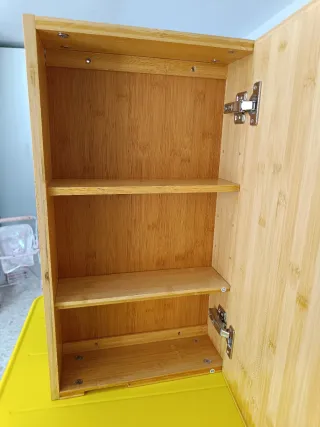 Mueble baño en madera natural con espejo