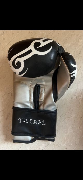 Guanti Leone Tribal neri Kickboxing/Thai boxe