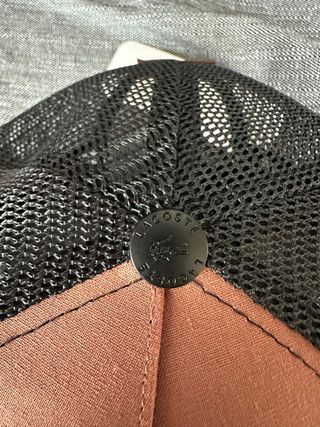 Gorra Lacoste Sport Marrón y Negra