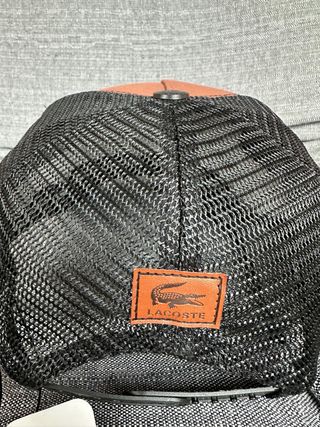 Gorra Lacoste Sport Marrón y Negra