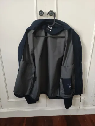 Chaqueta Zara azul marina