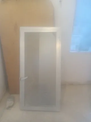 Ventana abatible de aluminio De1'30 de altura x 64