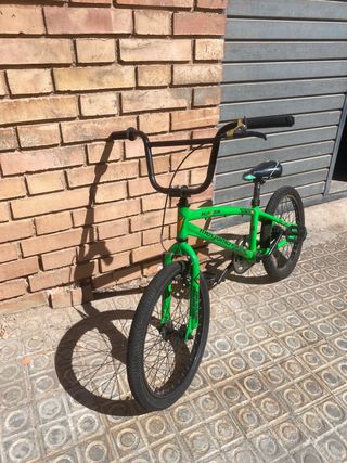 Bicicleta BMX Verde