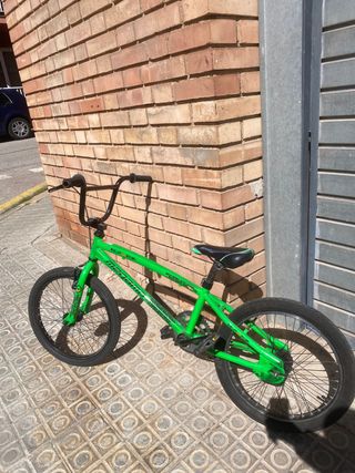 Bicicleta BMX Verde