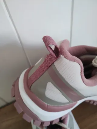 Zapatillas Izas Mujer Beige y Rosa