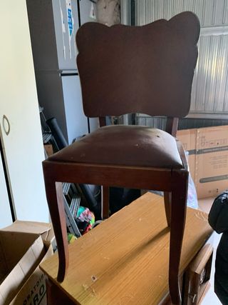 Sedie antiche in legno e pelle