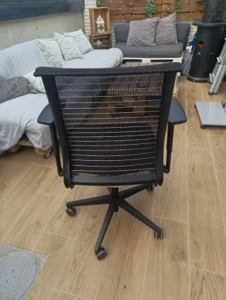 Silla de oficina Steelcase Negra