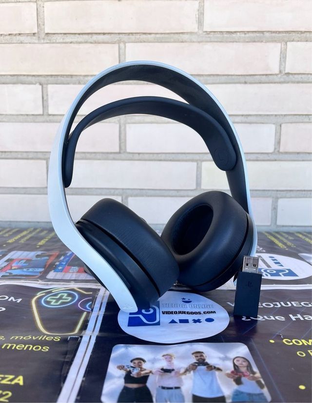 Auriculares Sony Pulse 3D Negros y Blancos