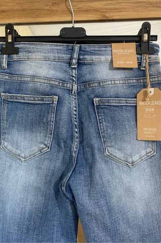 Vaqueros boho con bordados nuevos