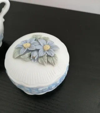 Piccoli porta gioie in ceramica decorati