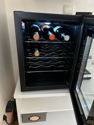 Vinoteca Taurus 9 botellas